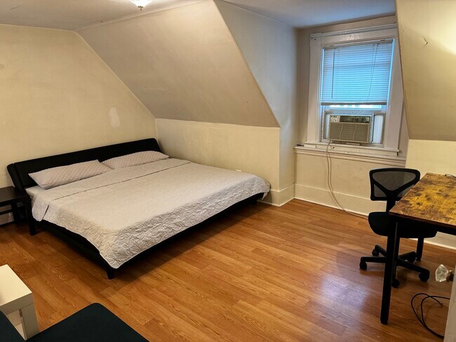 Photo - 21 Royall St