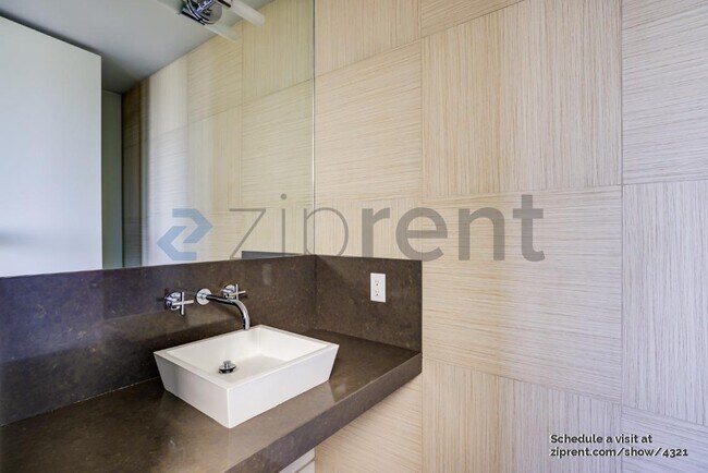 Photo - 921 Elizabeth St