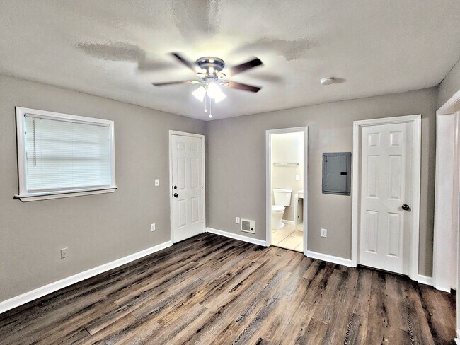 3900 Rucker Cir SW Unit 10