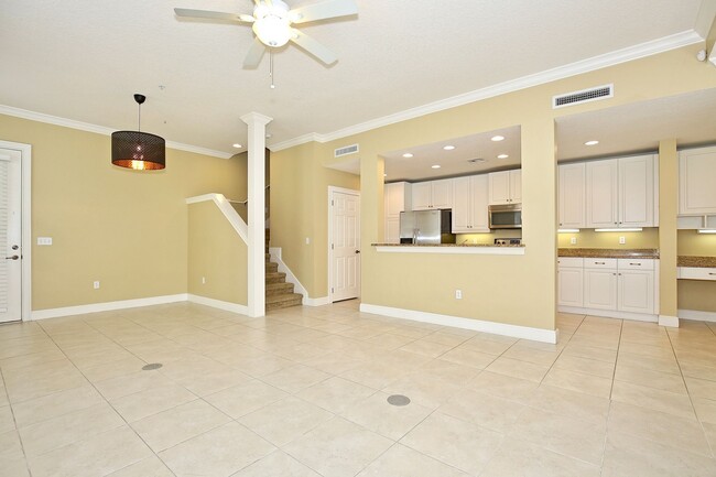 Photo - Stunning 3/2.5 Spacious Townhome with a 2 Car Garage Located in the Desirable Baldwin Park - Orla...