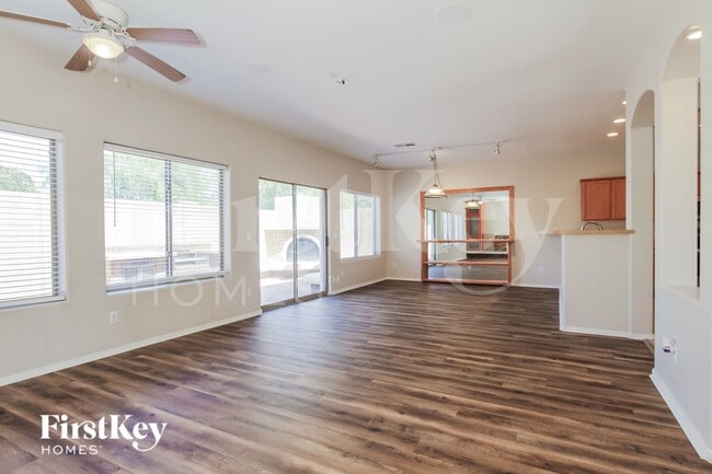 Photo - 7803 S 5th Dr
