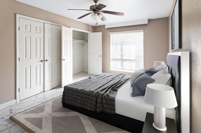 Photo - Town Park Apartments