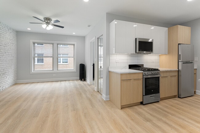 Photo - 1629 W Chase Ave Unit 3C
