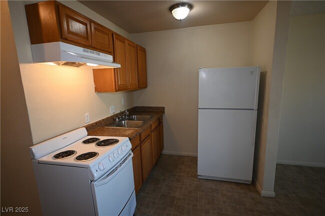 Photo - 3021 E Carey Ave Apartment Unit 1