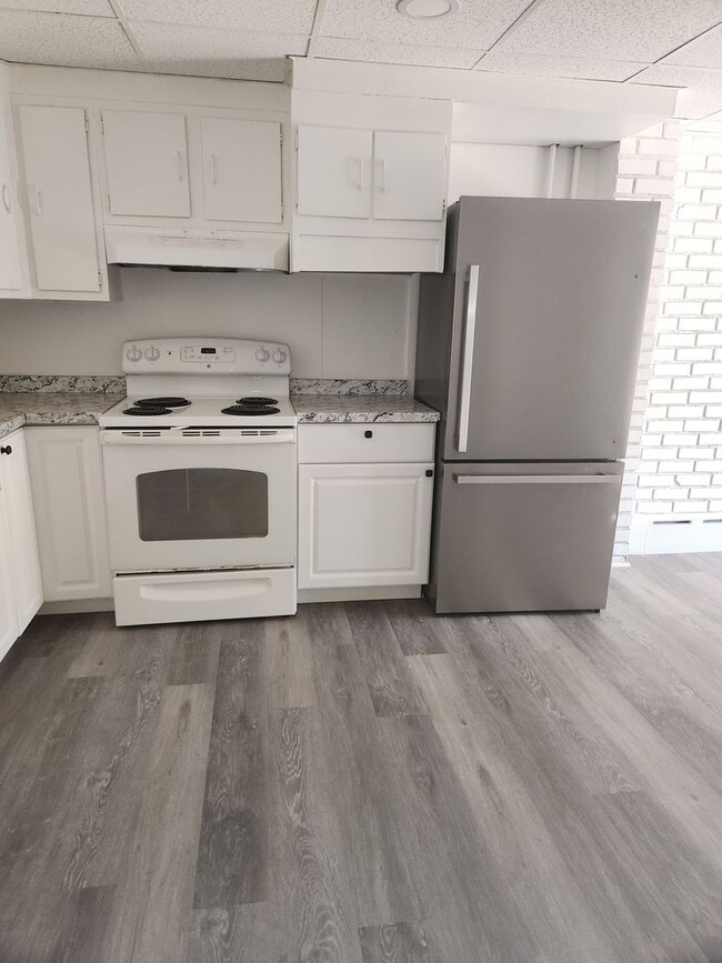 Photo - 436.5 Greenleaf St