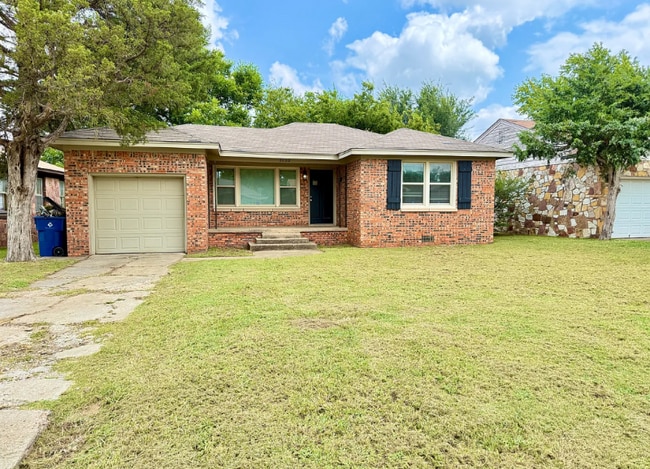Building Photo - 1713 Oxford Way Rental