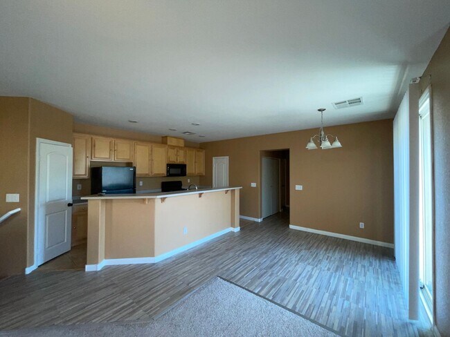 Photo - Delightful 2 Bedroom 2 Bathroom Townhouse!