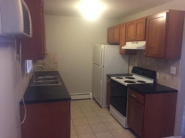 Photo - 484 E Breckenridge St