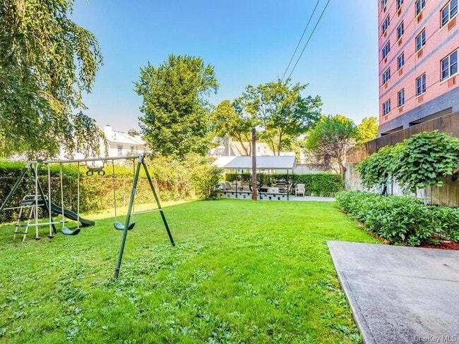Photo - 131 Lockwood Ave