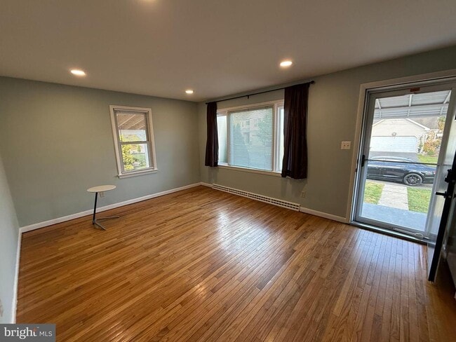 Building Photo - 503 West Lawn Ave