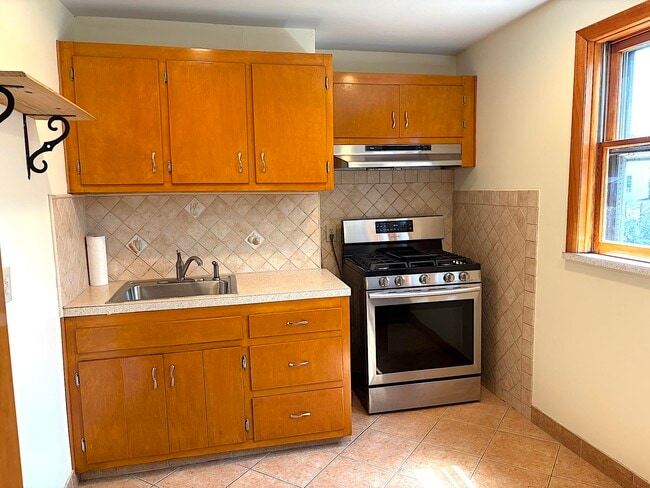 Photo - 314 Webster Ave Unit 2