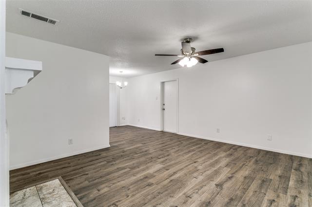 Photo - 620 Ridgeline Dr