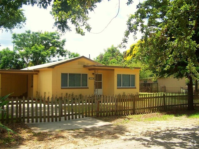 Building Photo - 1615 Crocker Ave Rental