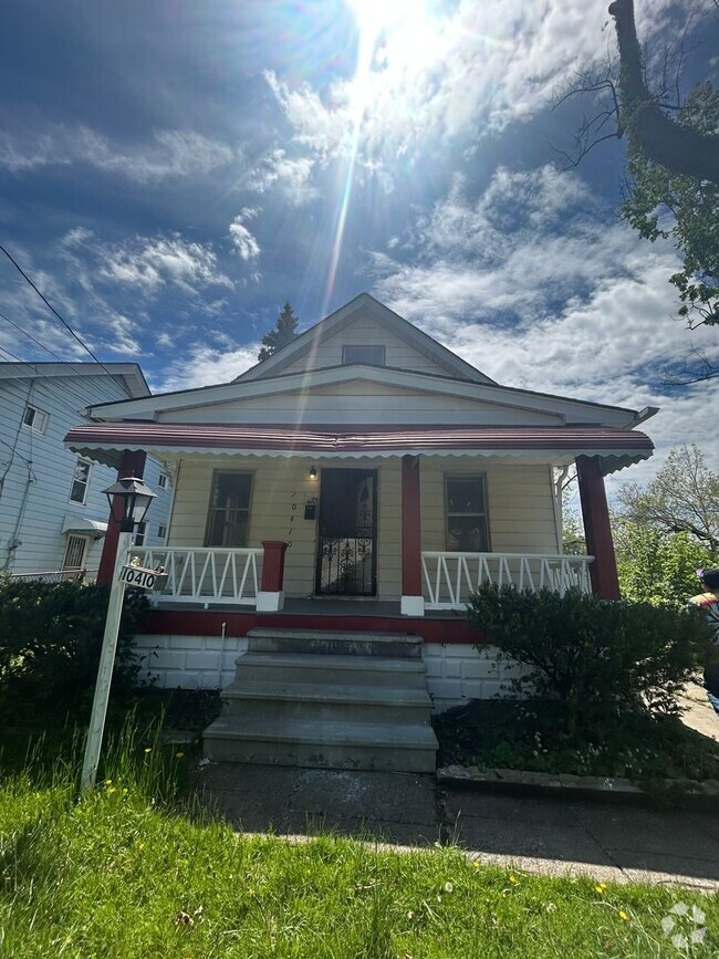 Building Photo - Section 8 Accepted! Cozy 3-bedroom home, p...