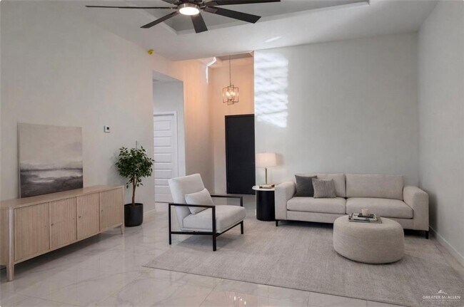 Photo - 16 La Laguna Rd