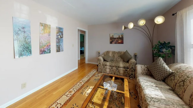 Photo - 112 Camelot Dr
