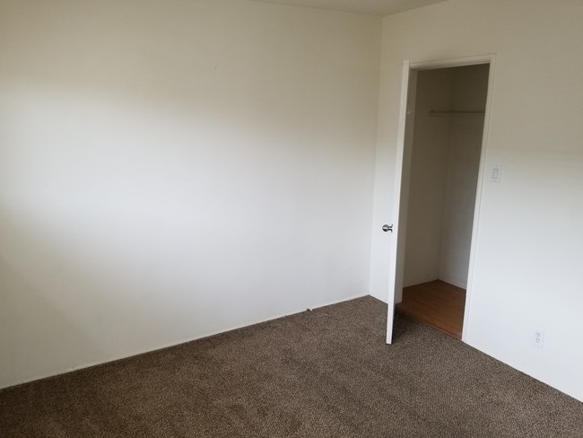 BR 2 - 1306 Manhattan Beach Blvd Unidad 1306MANHATTANBCHBLVD