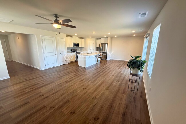 Photo - 2802 Legacy Rdg Ln