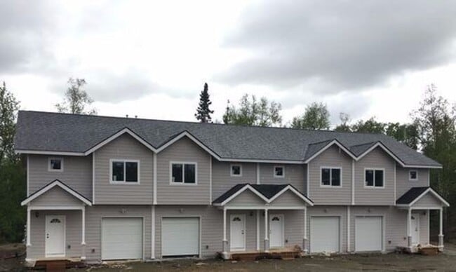 Building Photo - 1733 N Nina Cir Unit 2