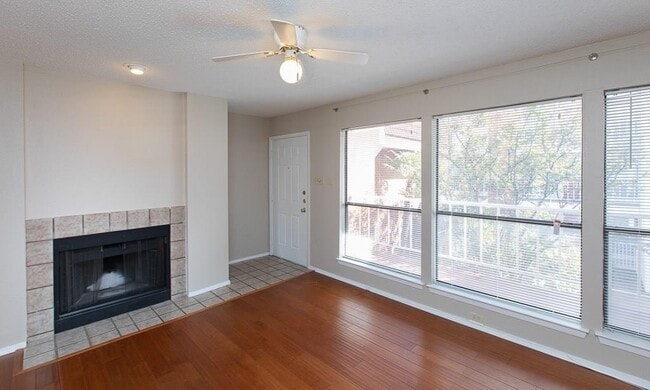 Building Photo - 3115 Helms St Unit 201