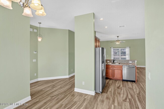 Photo - 7592 Vandalay Dr