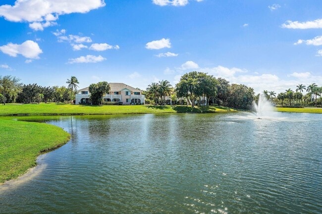 Building Photo - 353 S US Hwy 1 Unit B8