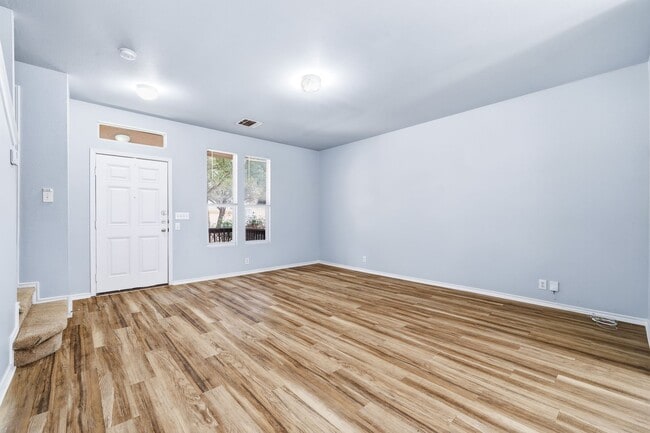 Photo - 10302 Lateleaf Oak