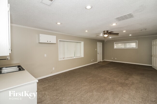 Photo - 4490 Helene Rd