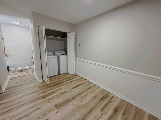 Photo - City Townhome – 2 Bed, 1.5 Bath + 2 Parking Spots!