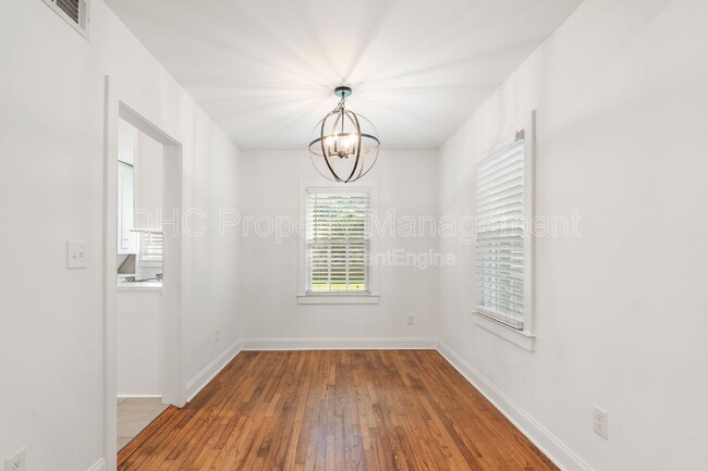 Photo - 402 S Columbia Dr