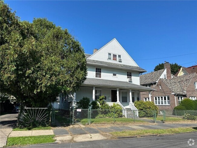 Building Photo - 40 S 9th Ave Rental