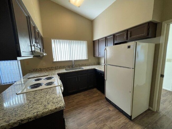 Photo - 3221 E Crescent Ave