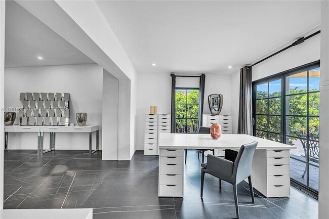 Photo - 560 NW 116th Terrace