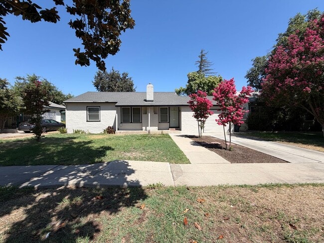 Building Photo - 73 E Fedora Ave