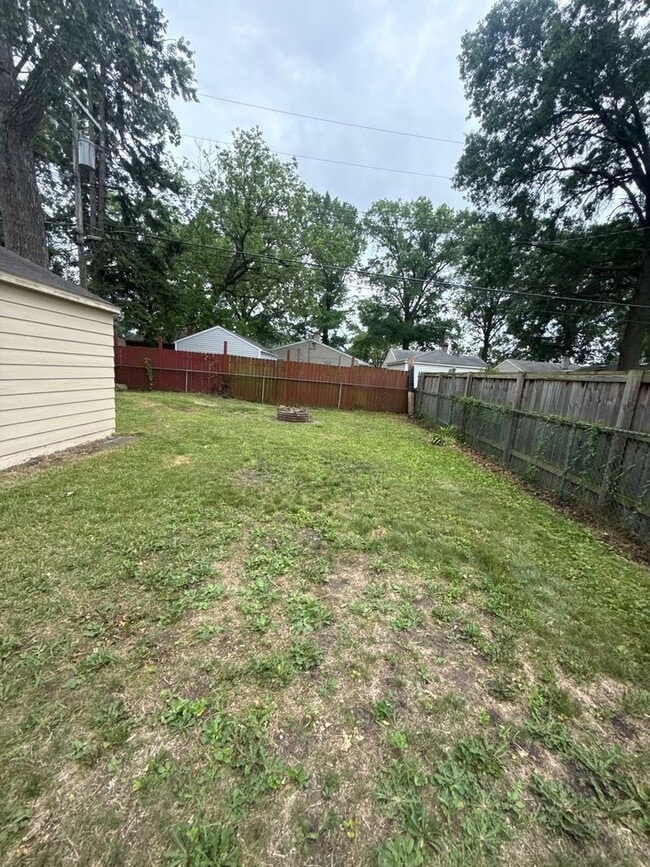 Photo - 3 Bedroom Home in Dearborn