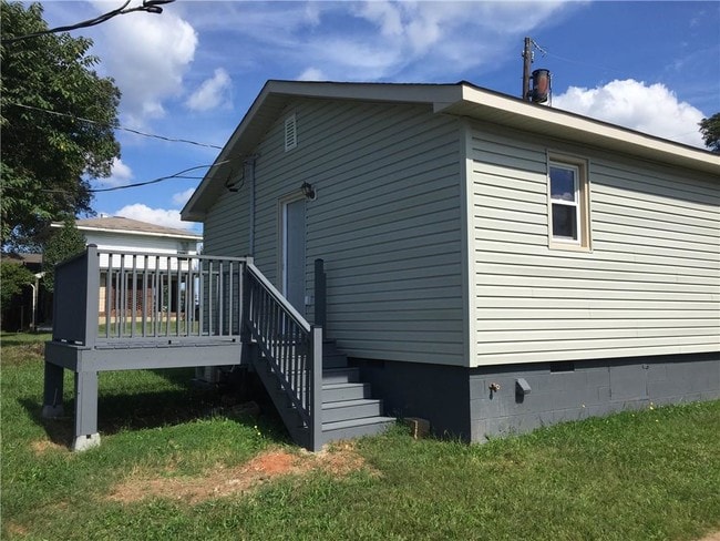 Photo - 104 S Ann St