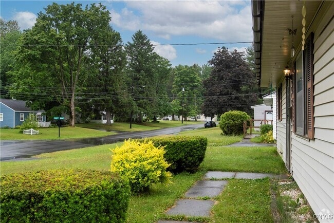 Building Photo - 8 Mapledale Rd Rental