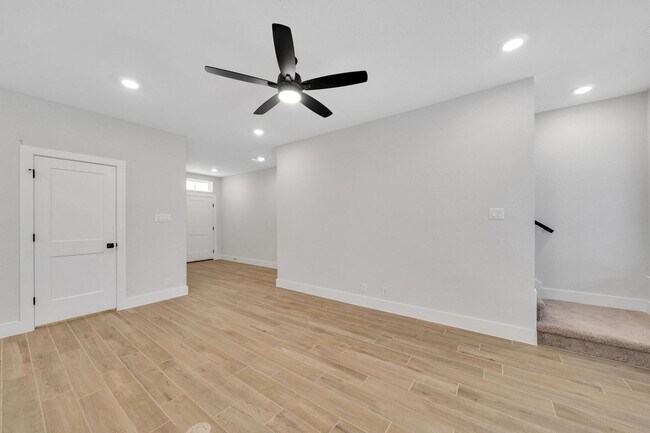 Photo - 13668 Giovannis Gdn