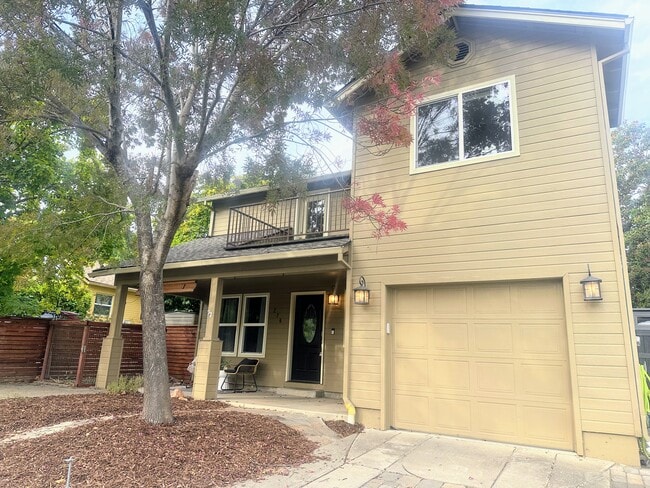 Building Photo - 276 Palm Ave