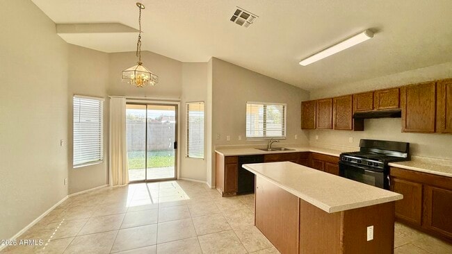 Photo - 1045 E Nardini St