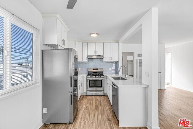 Photo - 1323 11th St Unit 10