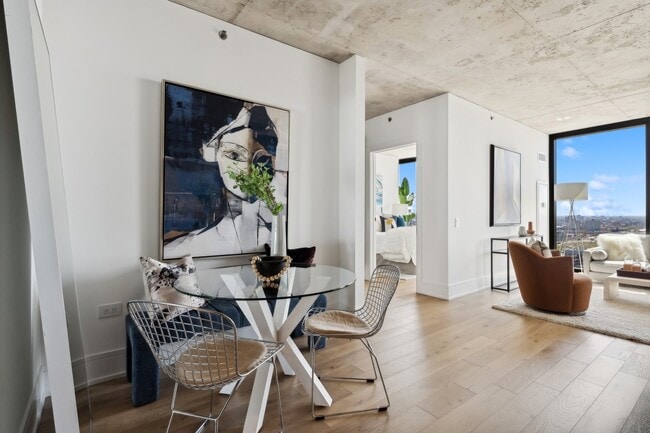 Photo - 234 W Polk St