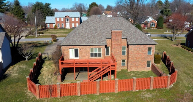 Photo - 402 Willow Creek Dr