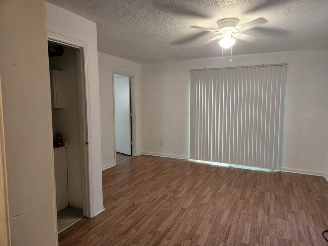 1615 Argonne Blvd