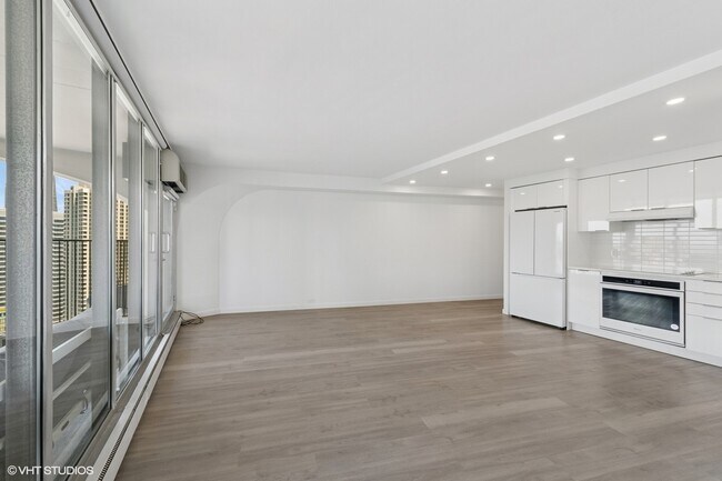 Photo - 300 N State St Unit 3827