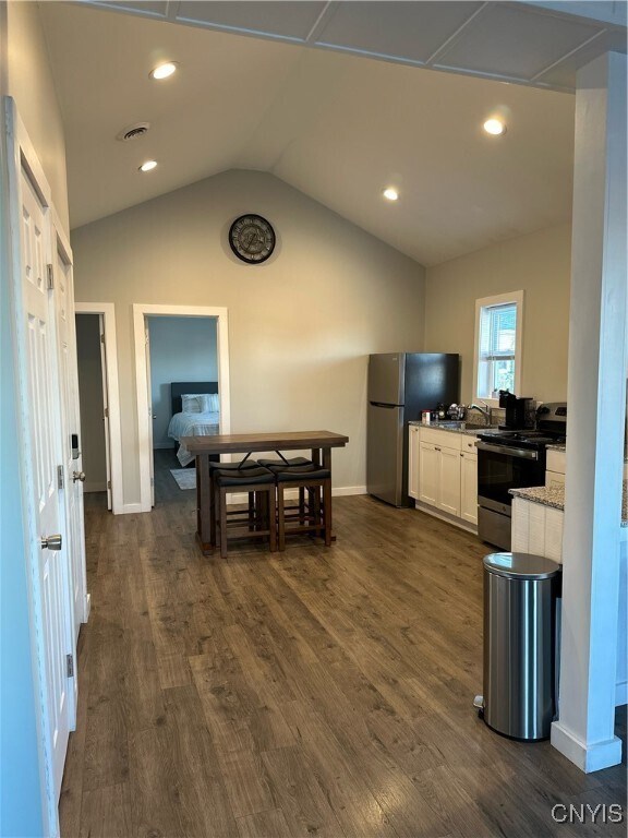 Photo - 130 W 3rd St