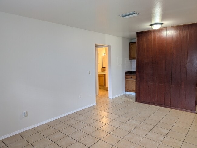 Photo - 124 S Montclair Ave Unidad 124-S