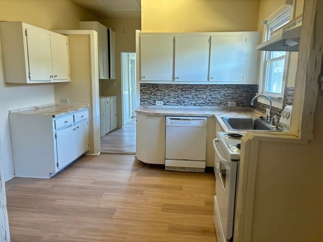 Photo - 121 St Landry St