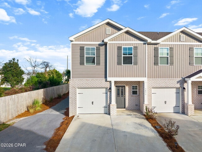 Building Photo - 5899 Tyndall Pl
