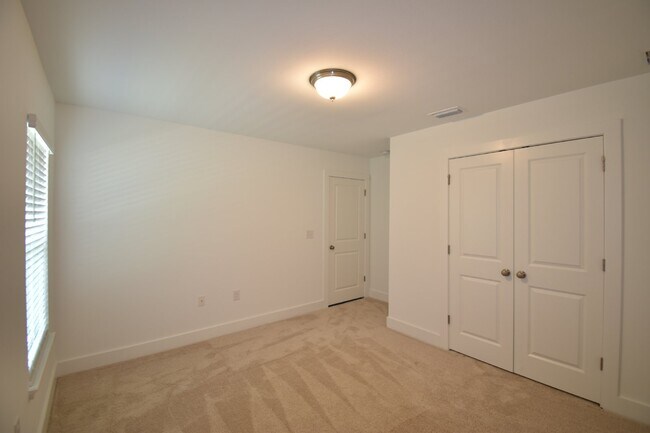 Photo - "Charming 3 Bed, 2 Bath Home in Panama City, FL - Spacious and Inviting!"
